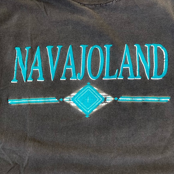 Amazing vintage NAVAJOLAND graphic t-shirt. - Picture 2 of 3